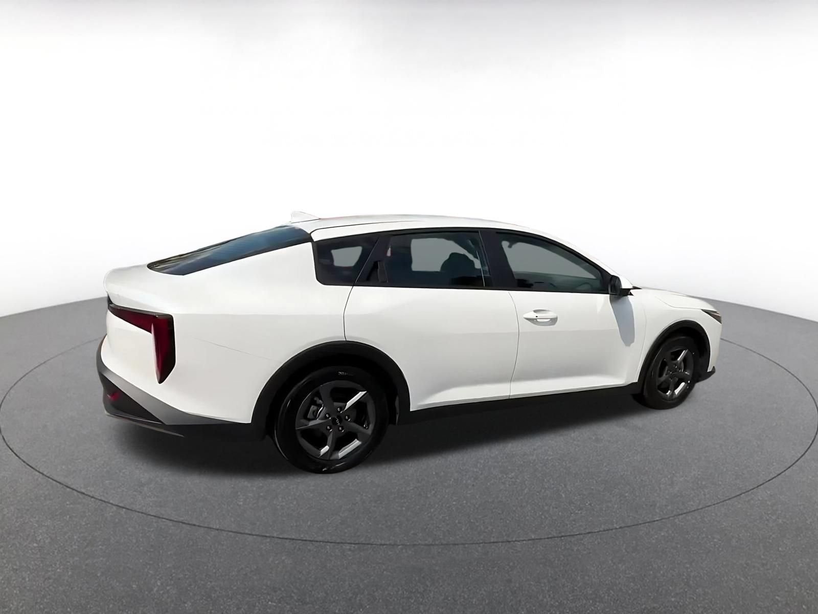 Thumbnail: 2026 Kia K4 - 14