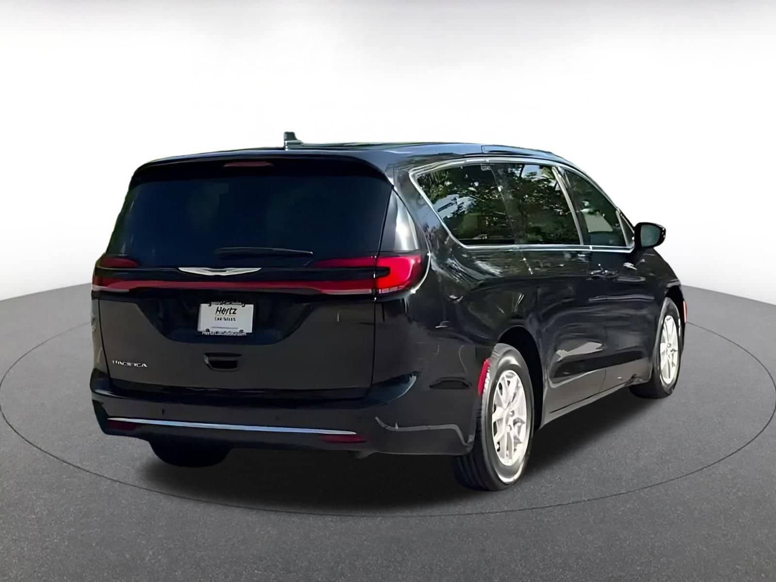 Thumbnail: 2025 Chrysler Pacifica - 14