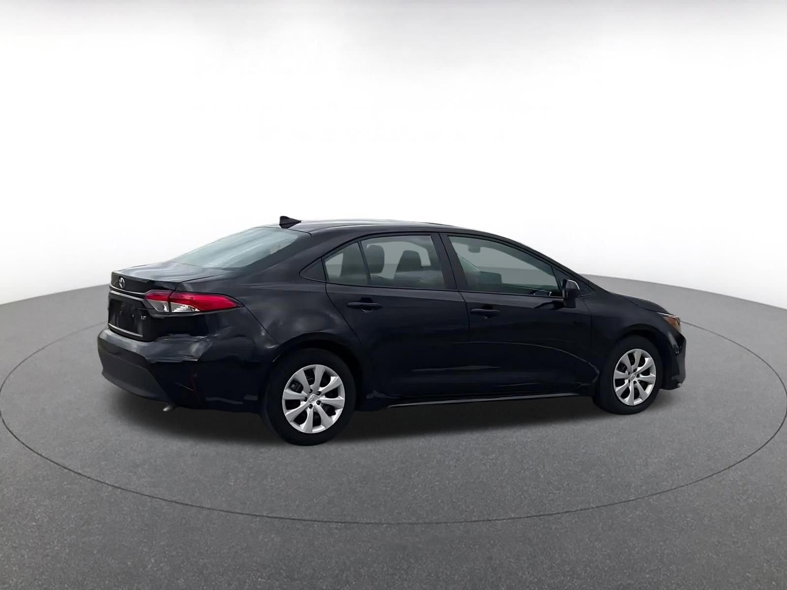 Thumbnail: 2025 Toyota Corolla - 15