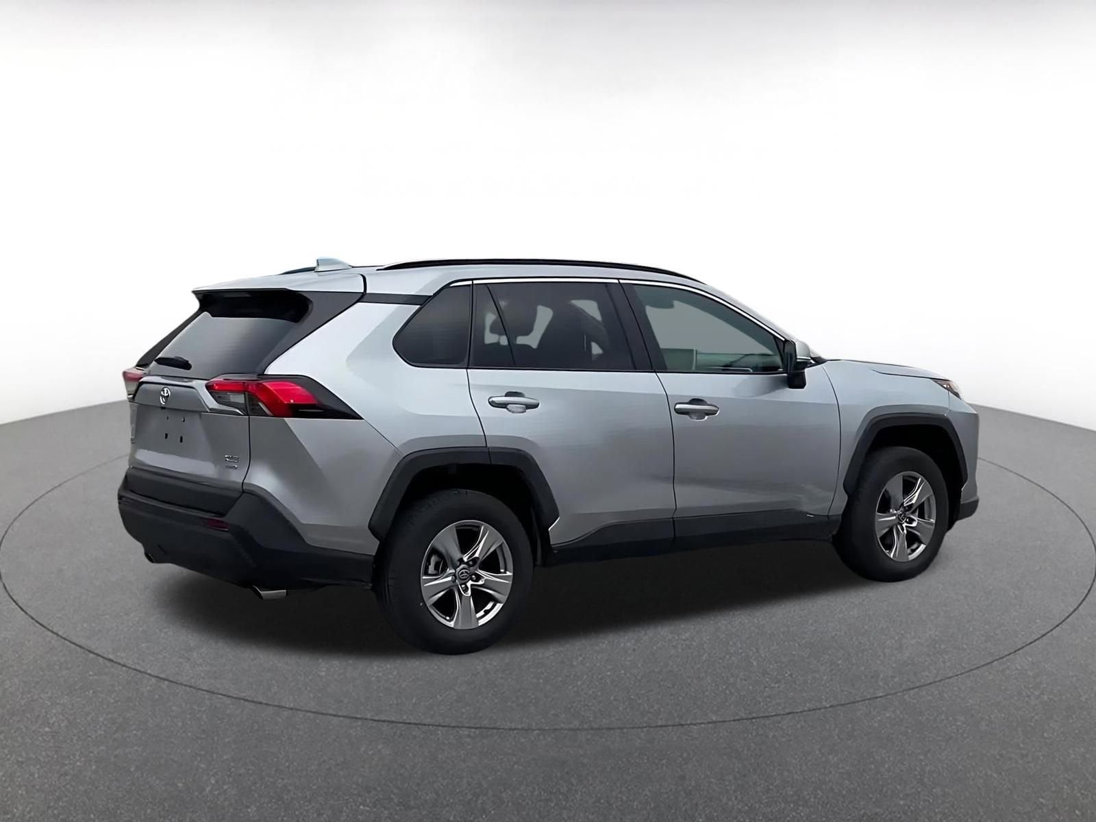 Thumbnail: 2025 Toyota RAV4 - 14