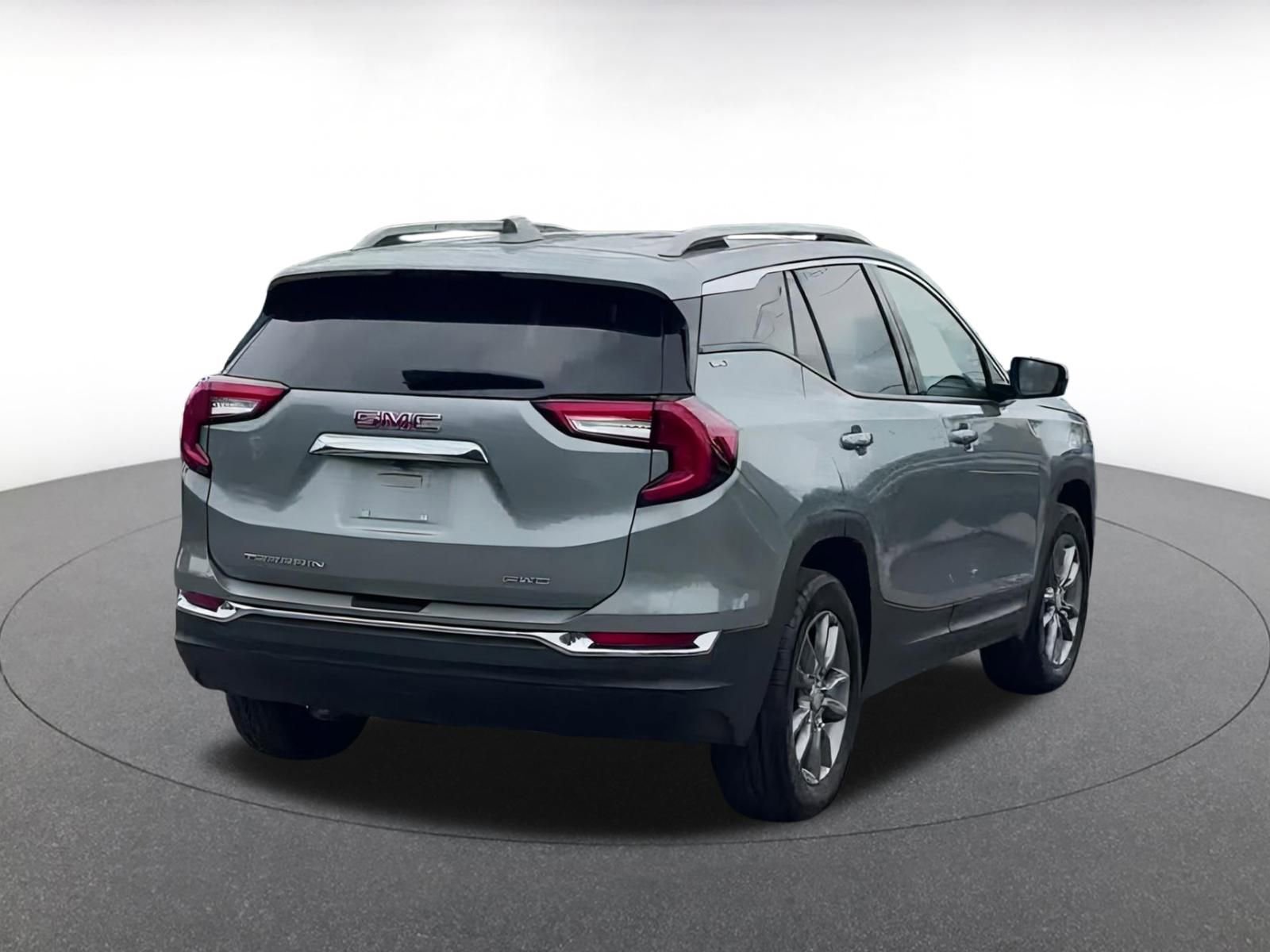 Thumbnail: 2024 GMC Terrain - 16
