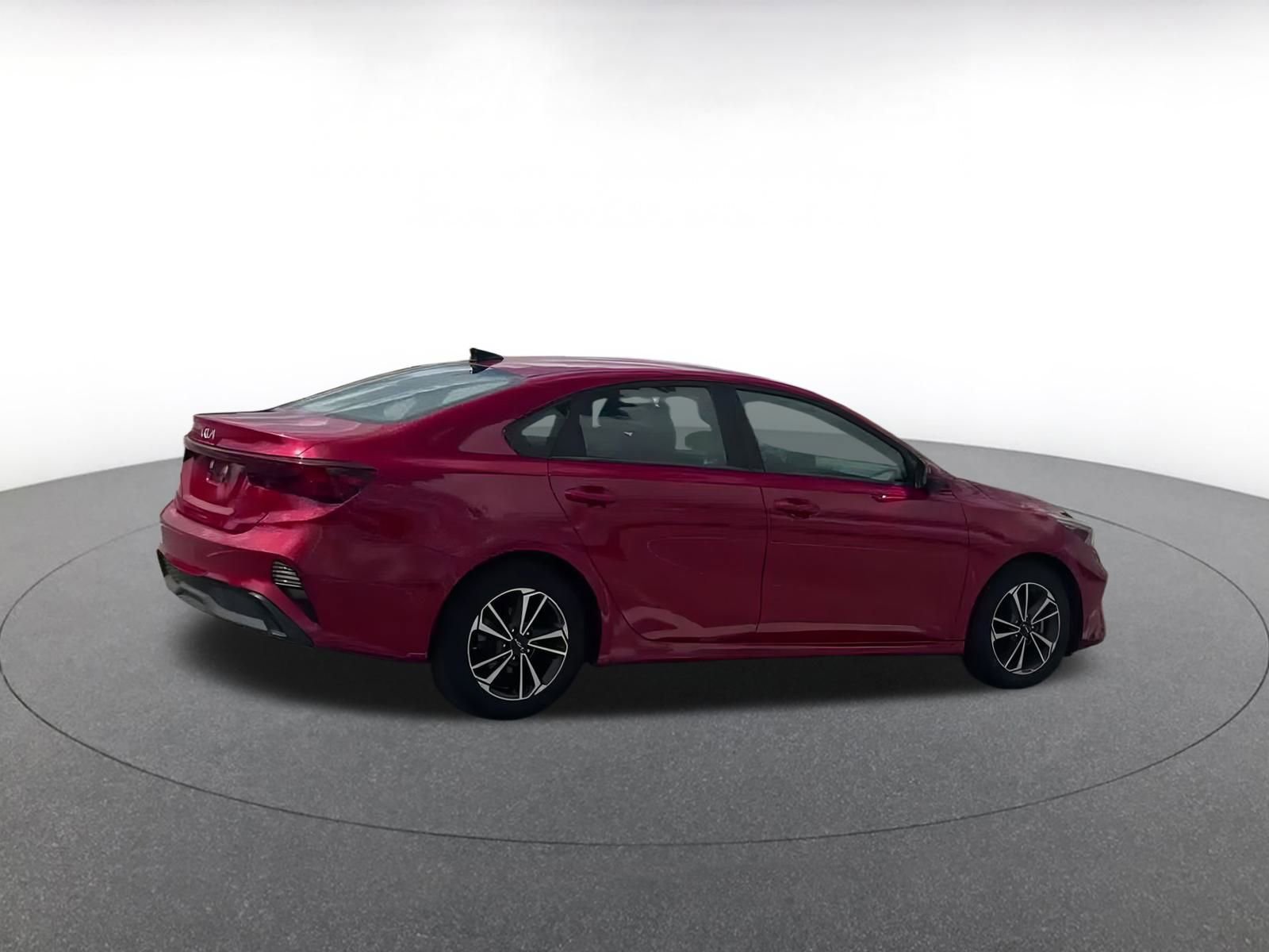 Thumbnail: 2024 Kia Forte - 13