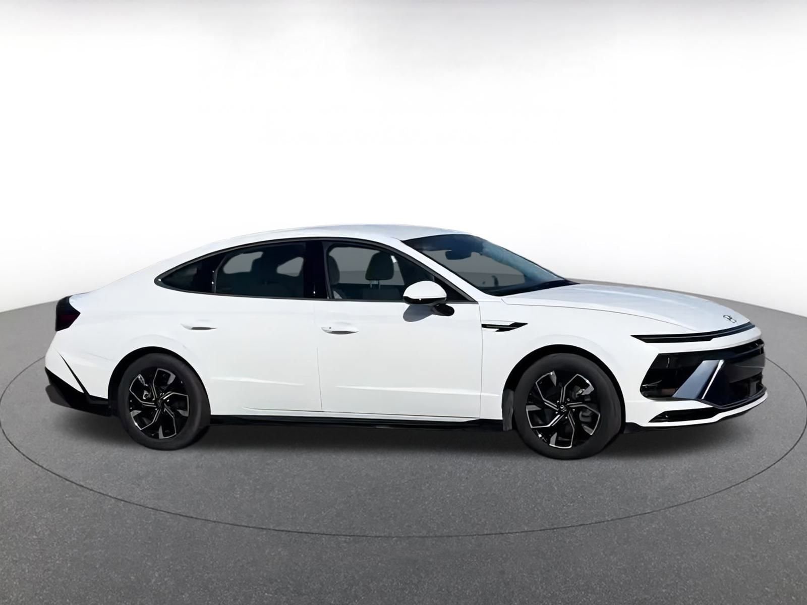 Thumbnail: 2024 Hyundai Sonata - 9