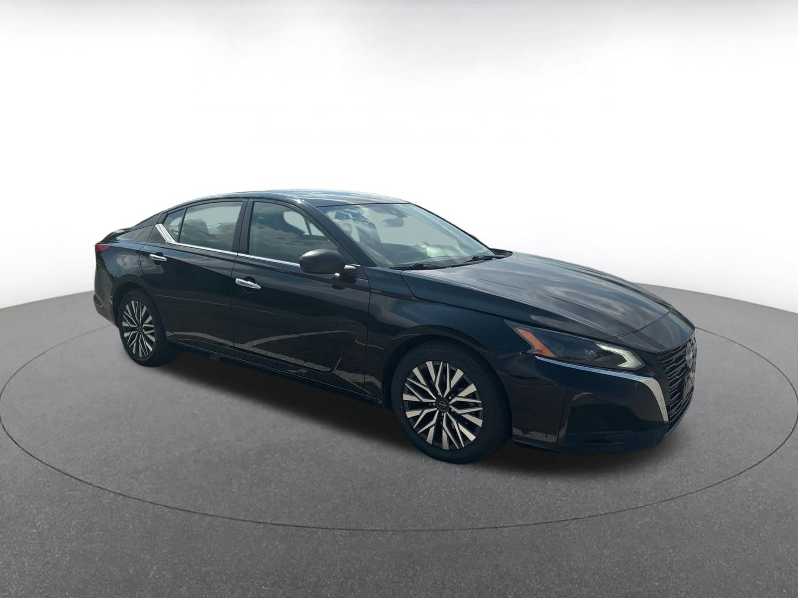 Thumbnail: 2024 Nissan Altima - 1
