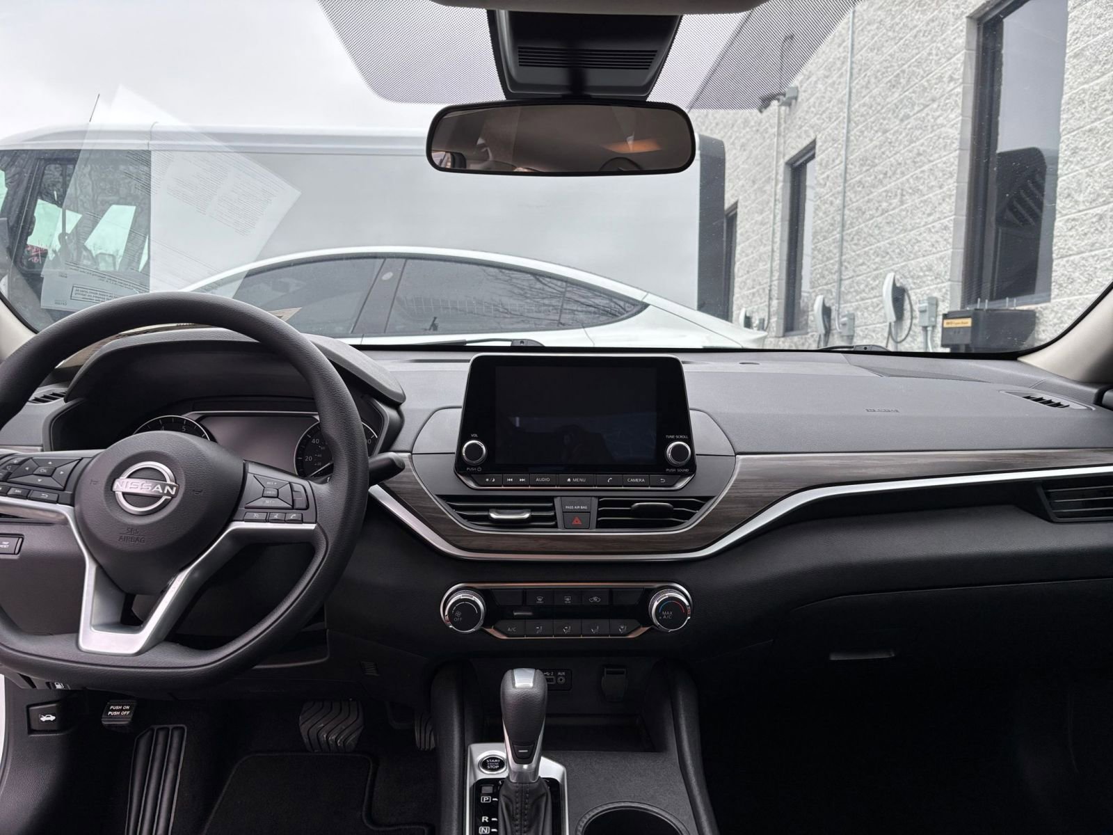 Thumbnail: 2025 Nissan Altima - 32