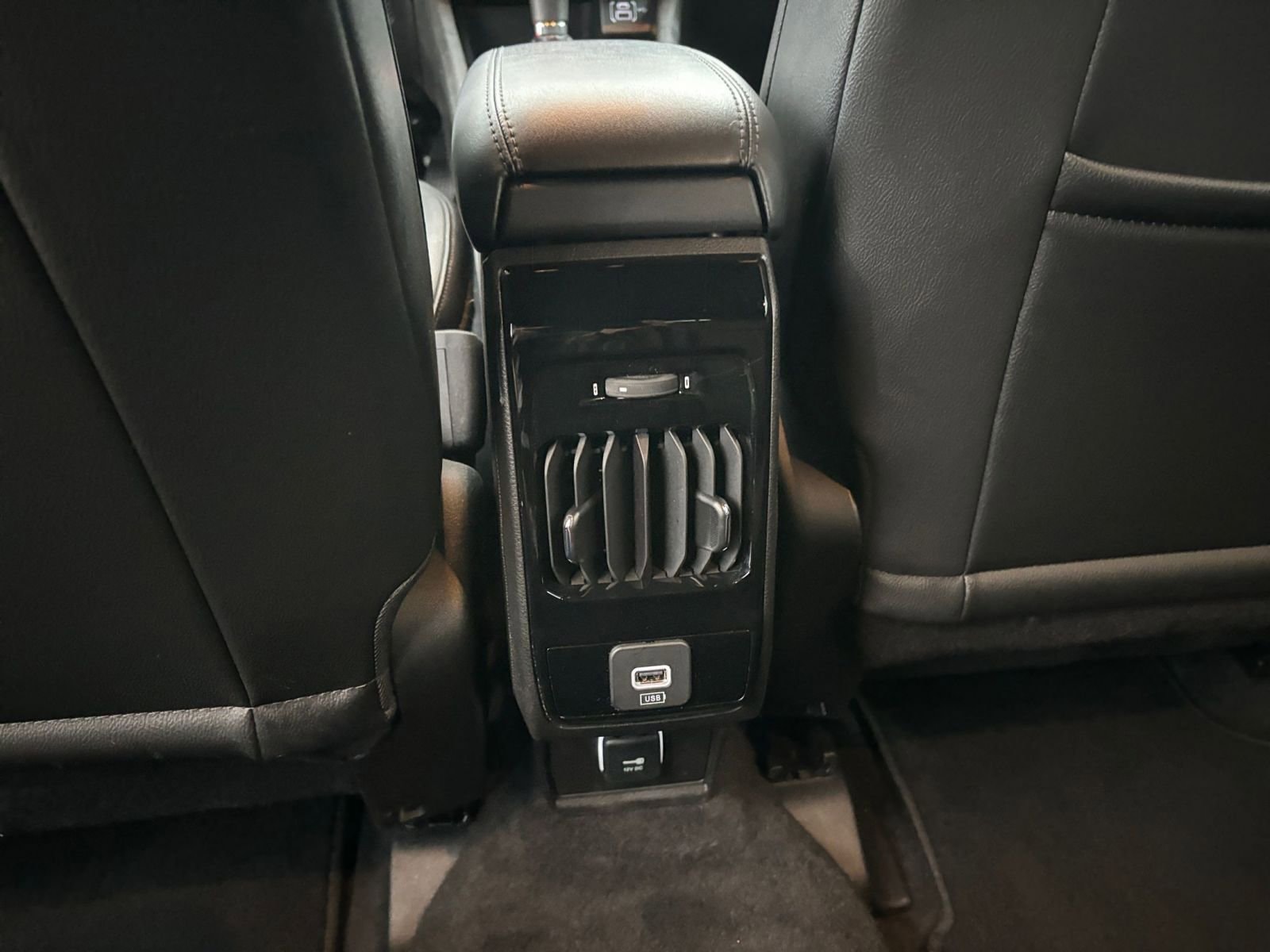 Thumbnail: 2025 Jeep Compass - 24