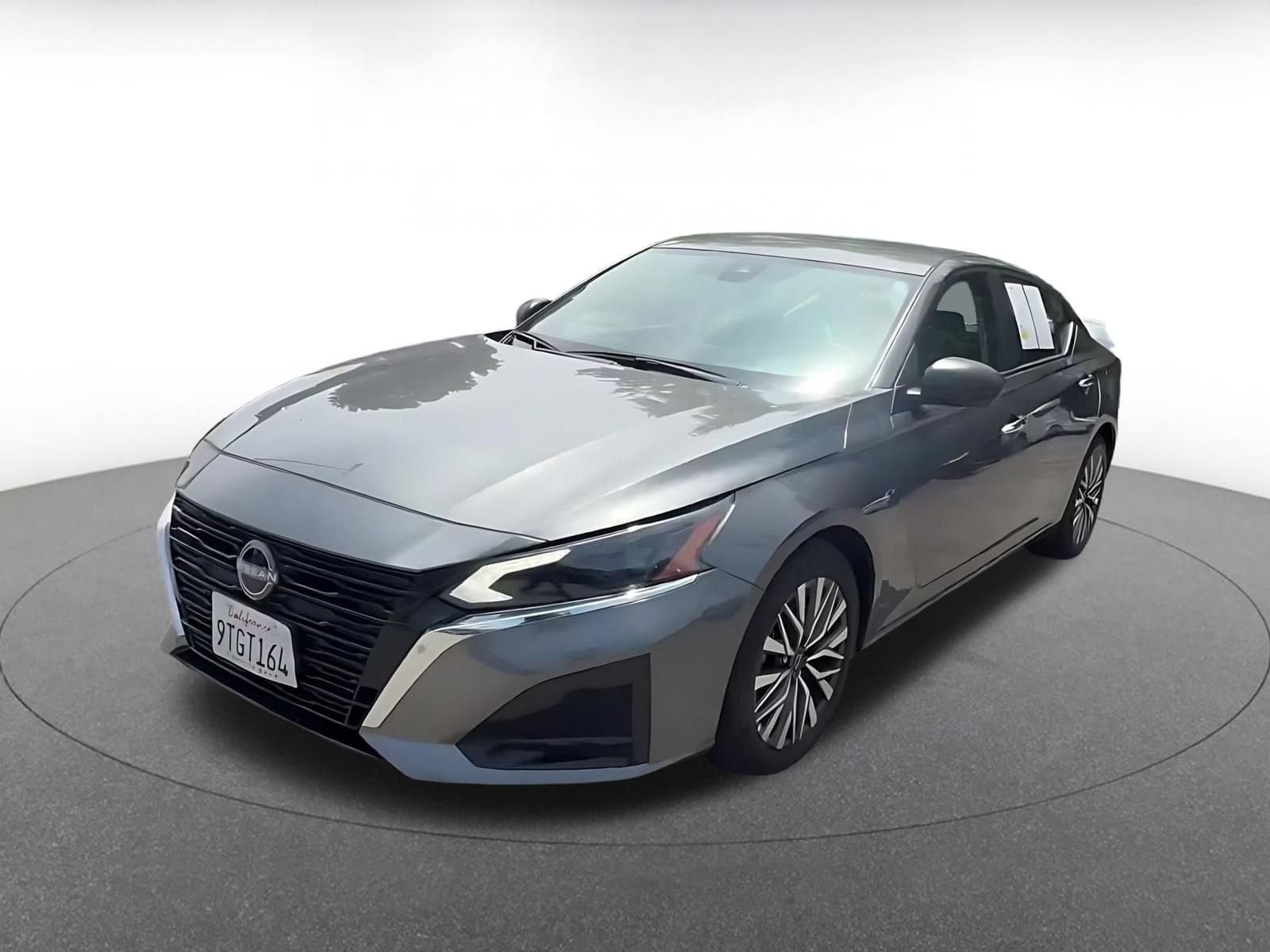 Thumbnail: 2025 Nissan Altima - 5