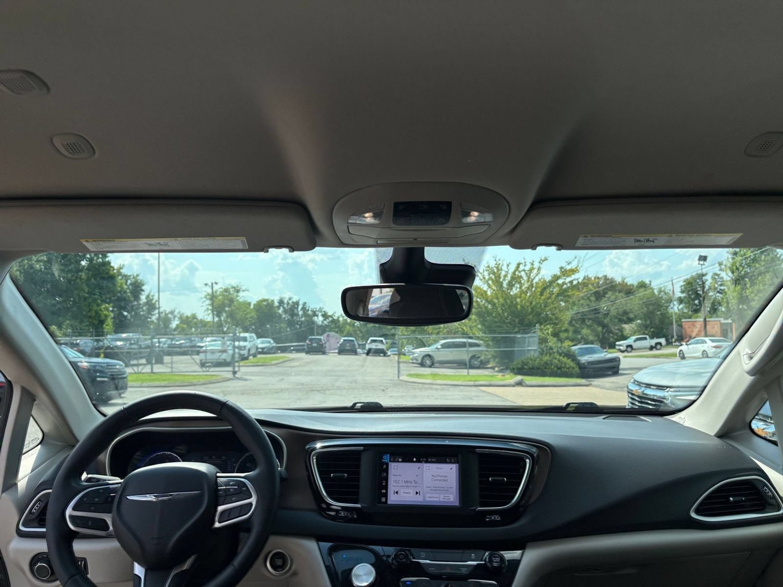 Thumbnail: 2024 Chrysler Voyager - 35