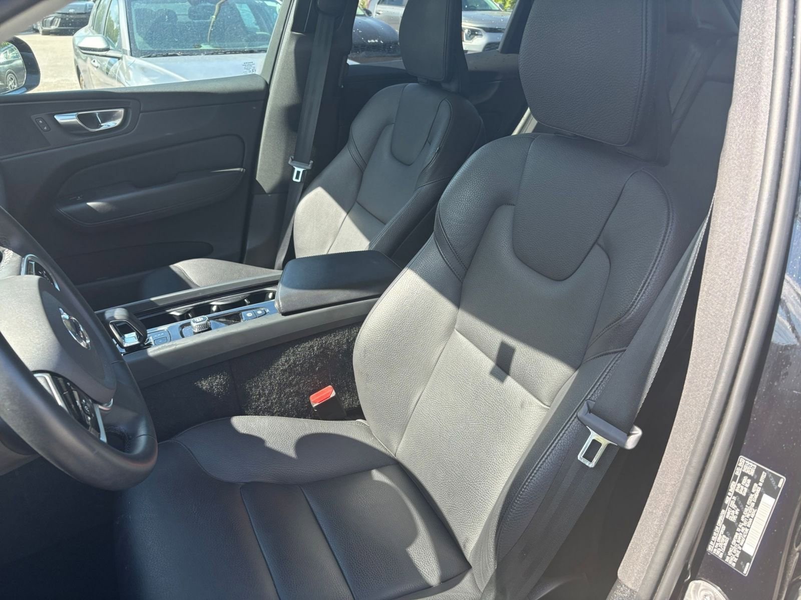 Thumbnail: 2023 Volvo XC60 - 35