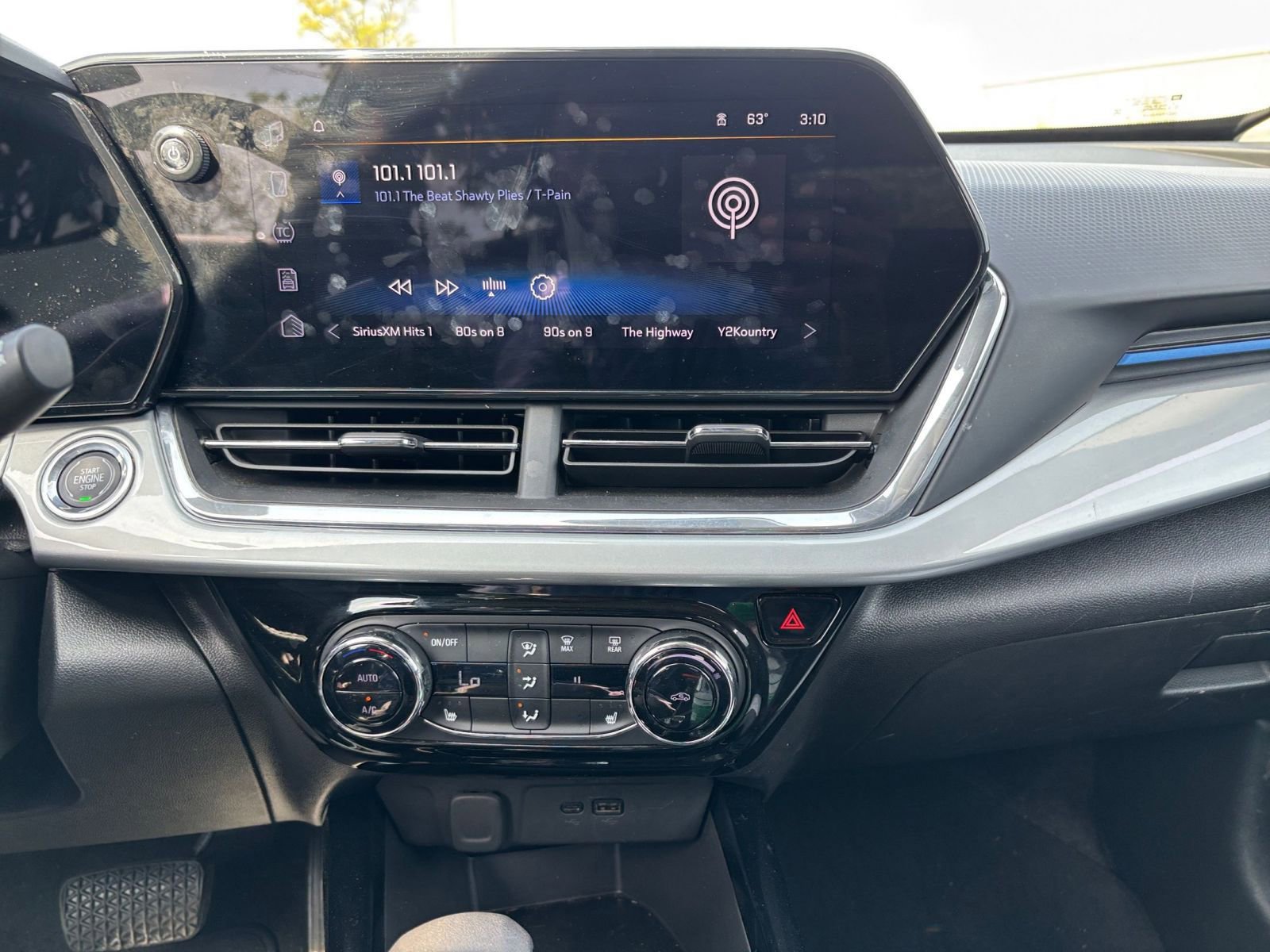 Thumbnail: 2025 Chevrolet Trax - 17