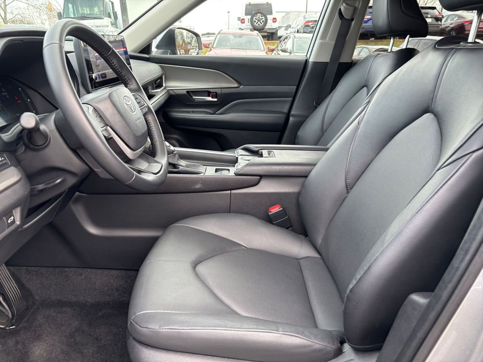 Thumbnail: 2025 Toyota Grand Highlander - 29