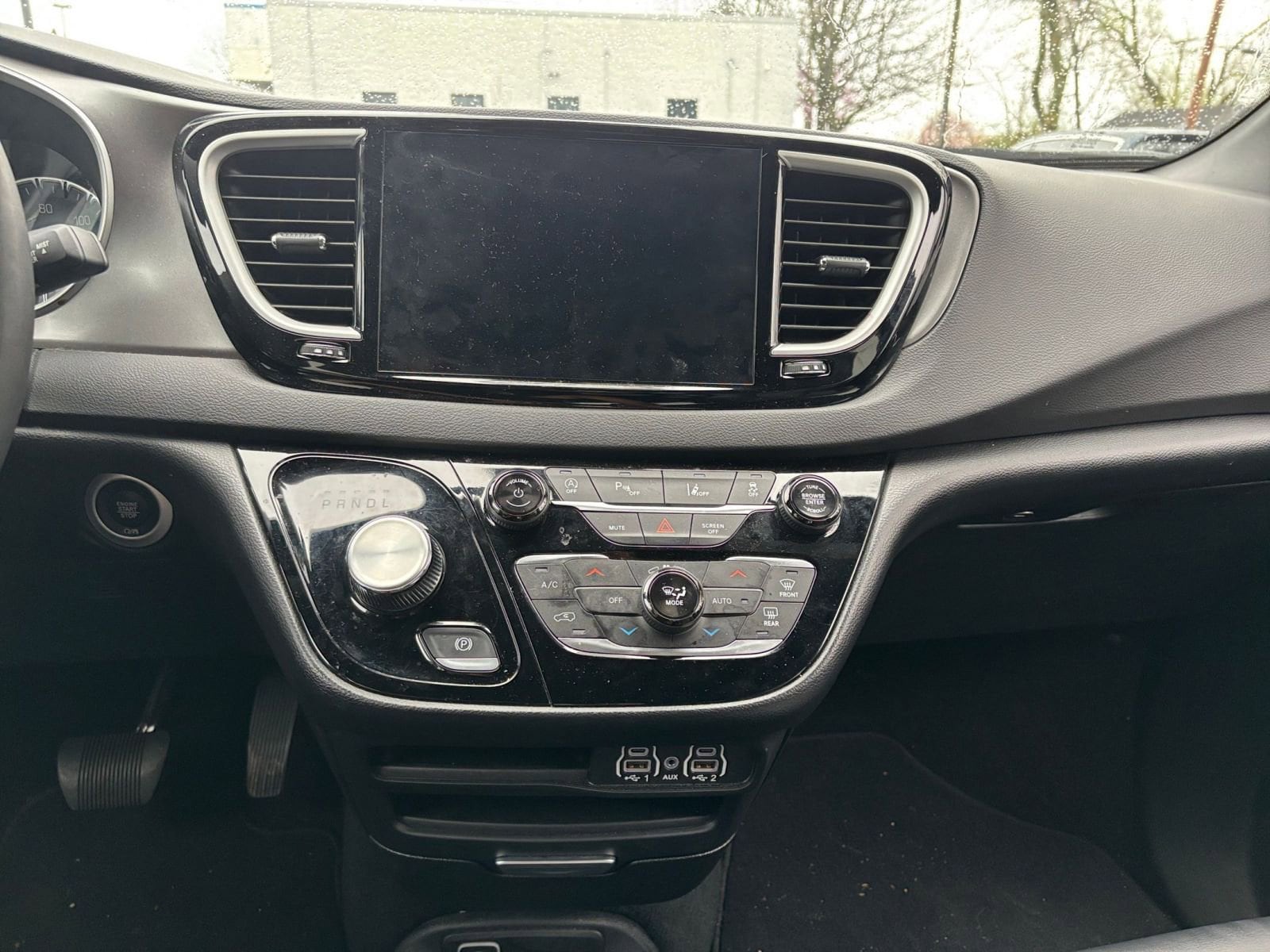 Thumbnail: 2025 Chrysler Pacifica - 17