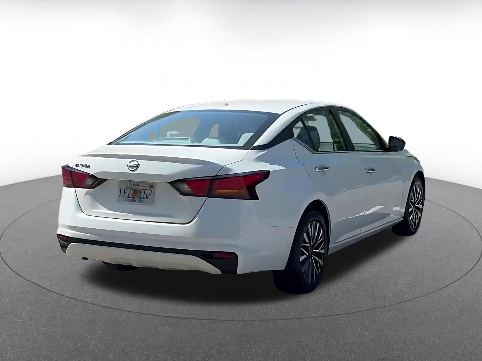 Thumbnail: 2025 Nissan Altima - 15