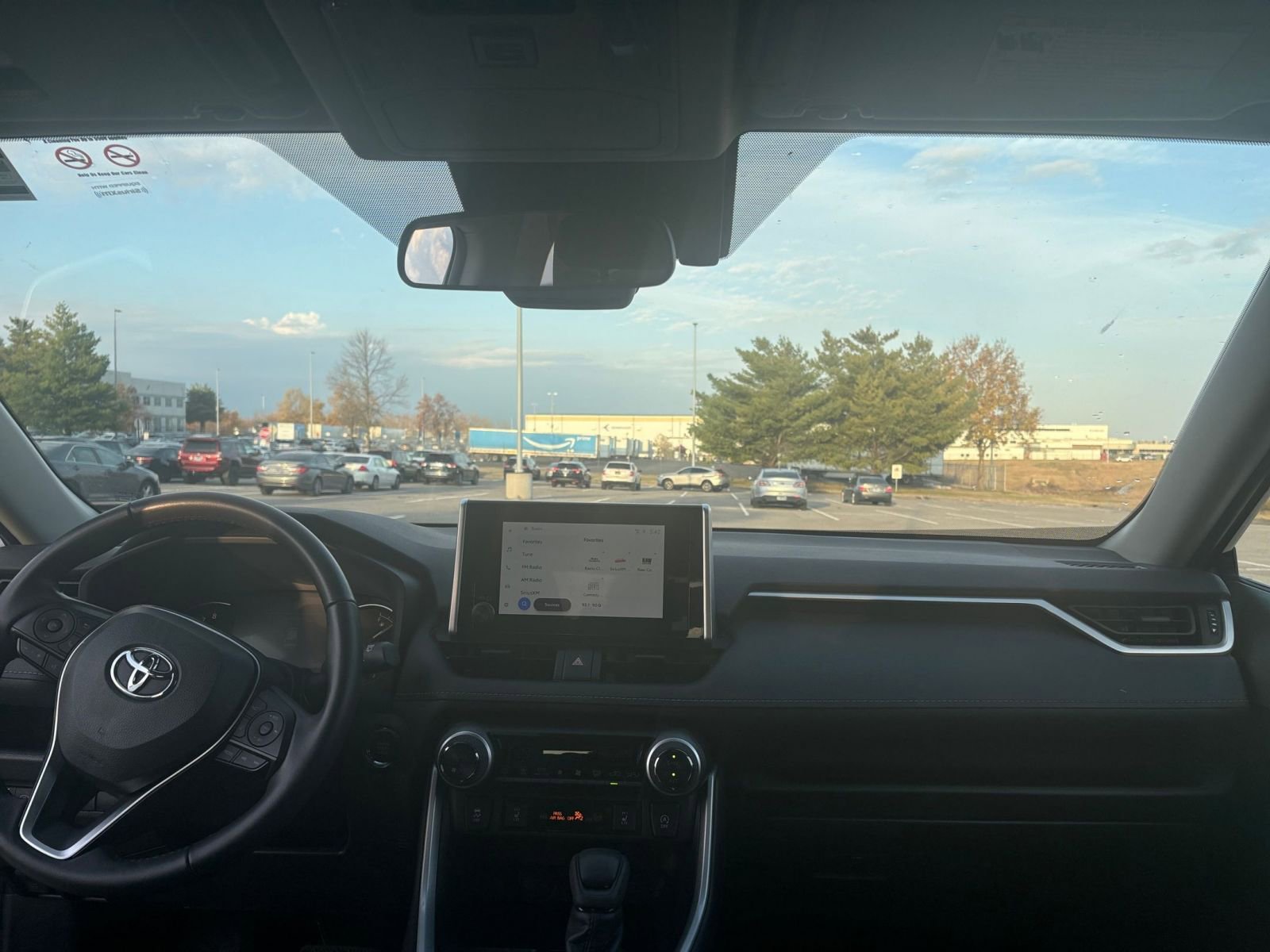 Thumbnail: 2025 Toyota RAV4 - 33