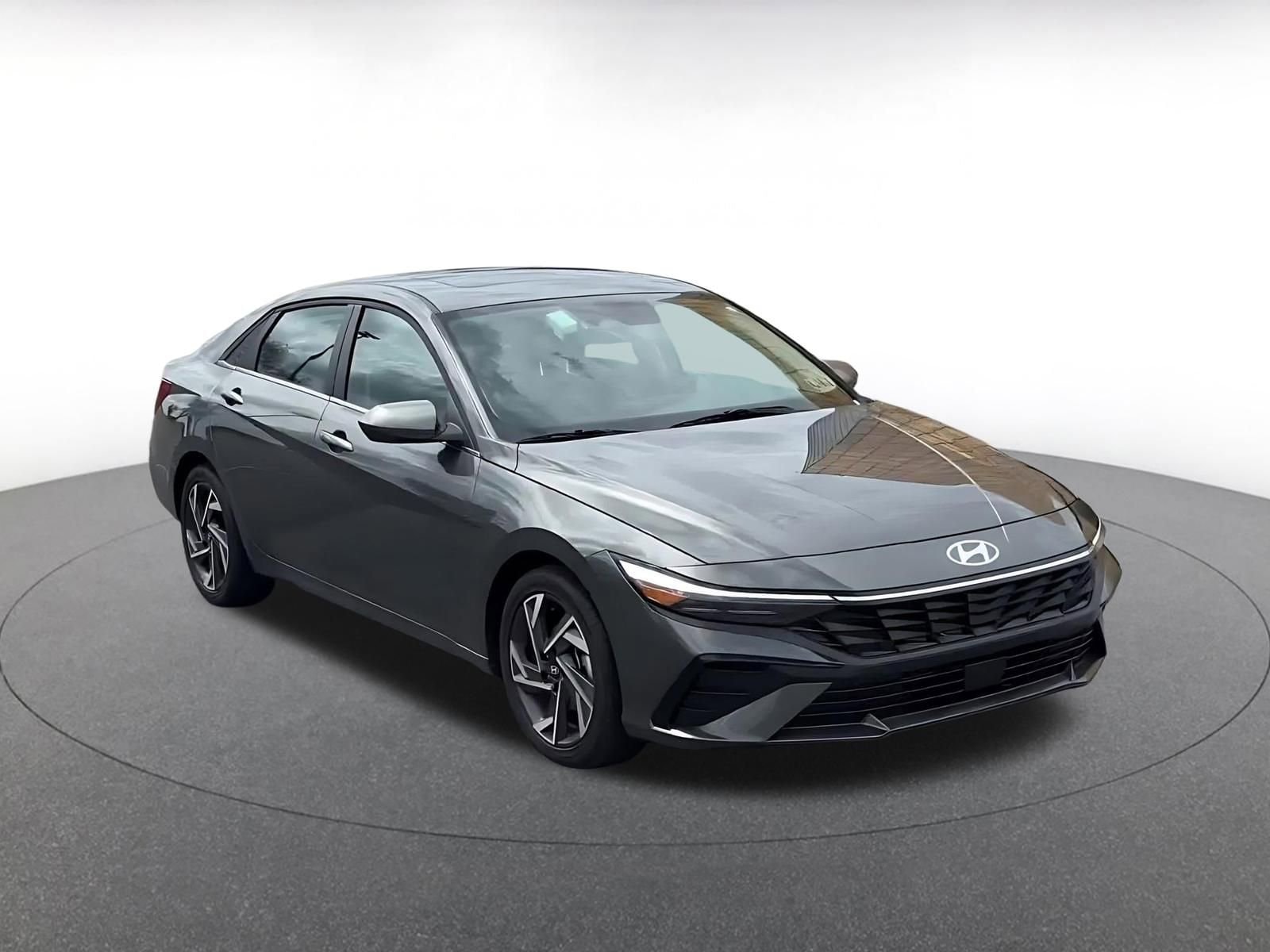 Thumbnail: 2025 Hyundai Elantra - 3