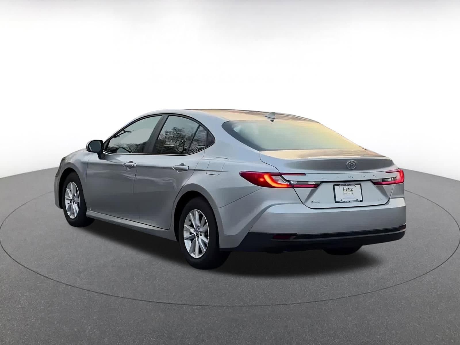 Thumbnail: 2025 Toyota Camry - 11