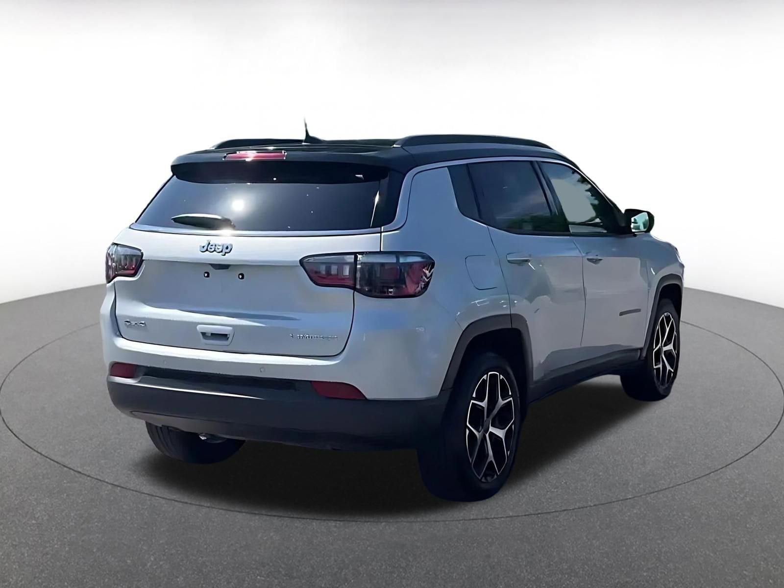 Thumbnail: 2025 Jeep Compass - 14