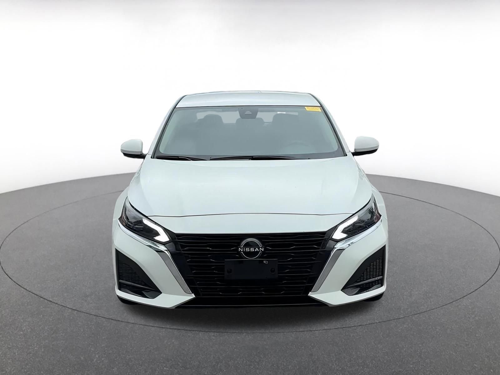 Thumbnail: 2023 Nissan Altima - 5