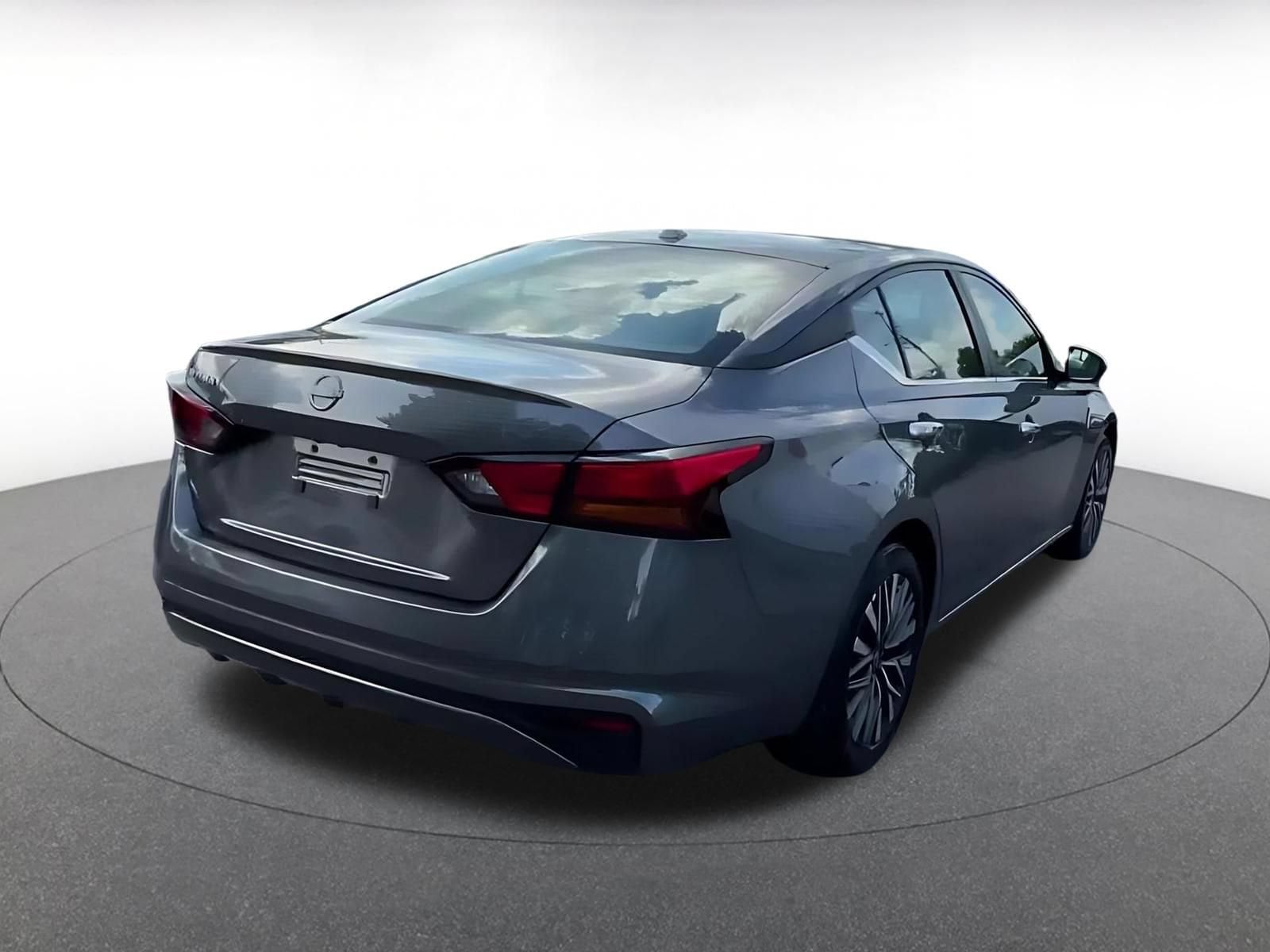 Thumbnail: 2025 Nissan Altima - 13