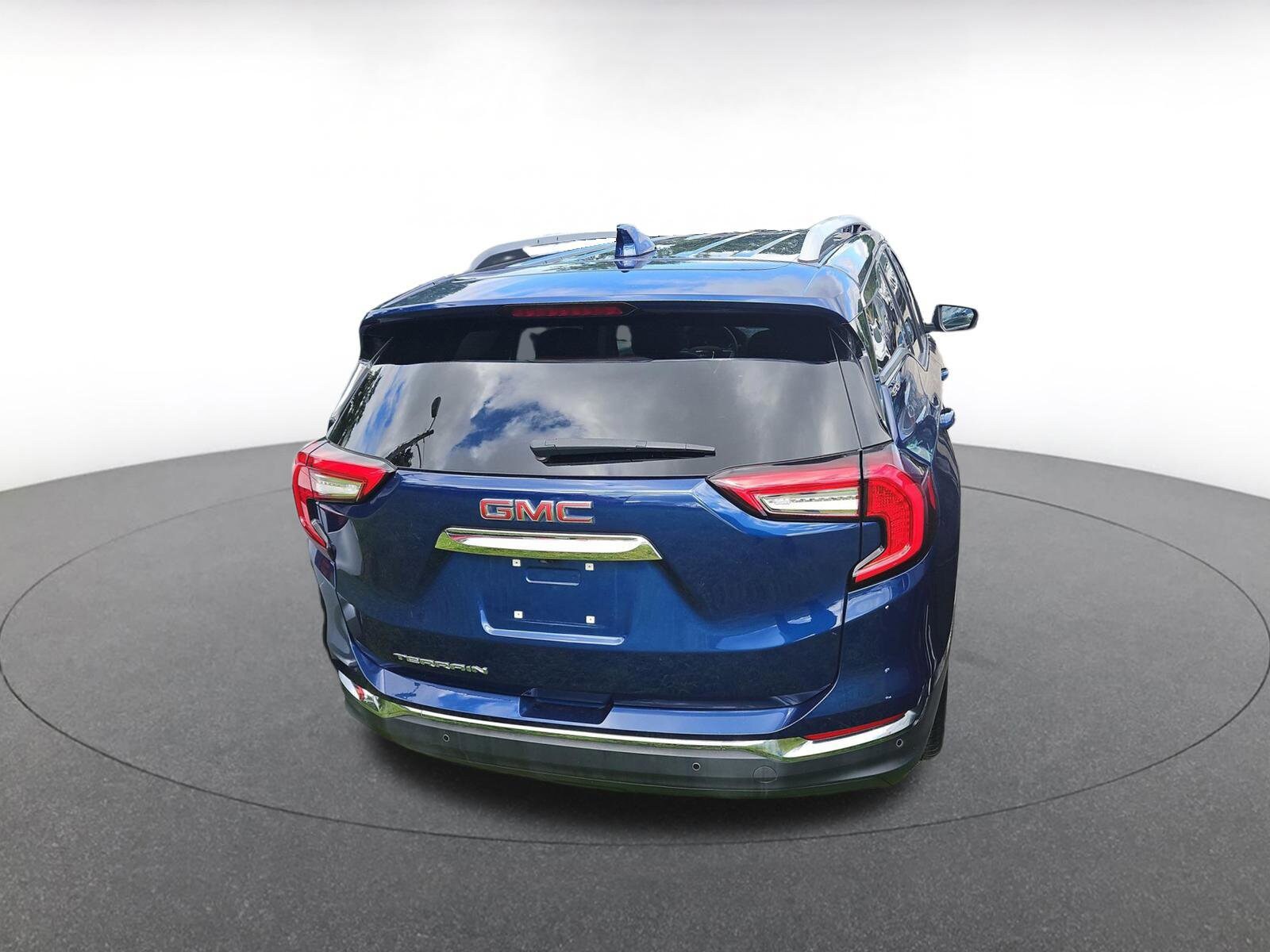 Thumbnail: 2023 GMC Terrain - 3