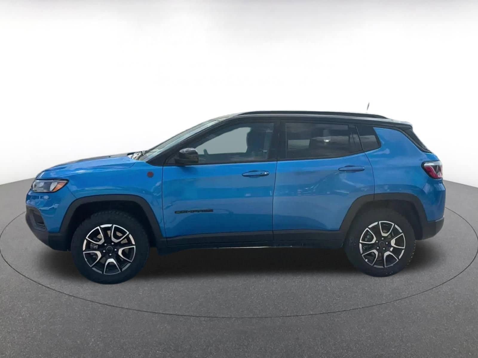 Thumbnail: 2025 Jeep Compass - 9