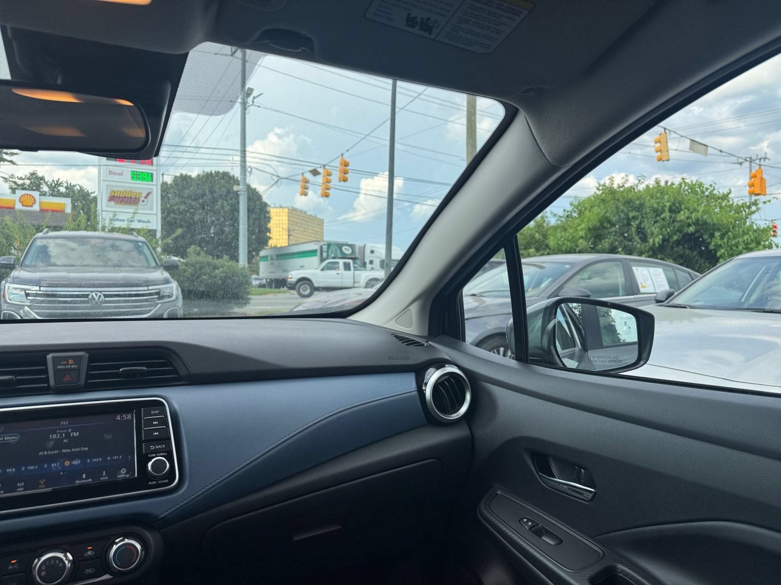 Thumbnail: 2025 Nissan Versa - 32