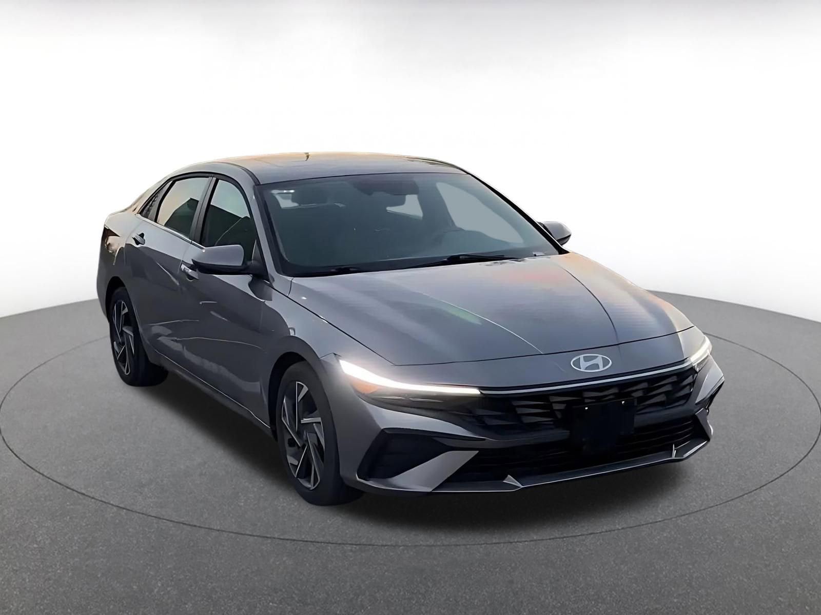 Thumbnail: 2025 Hyundai Elantra - 3