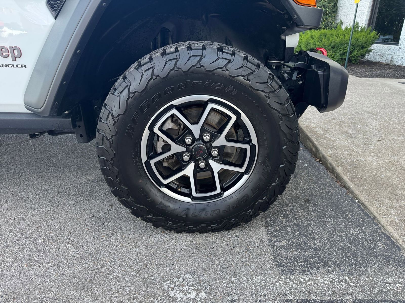 Thumbnail: 2025 Jeep Wrangler - 29