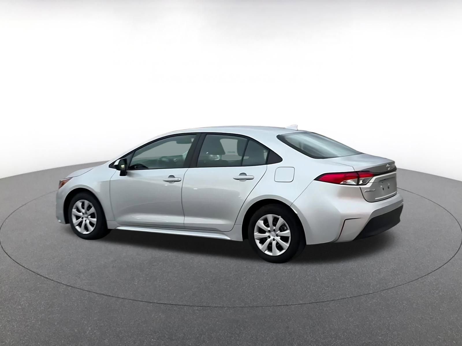 Thumbnail: 2025 Toyota Corolla - 10