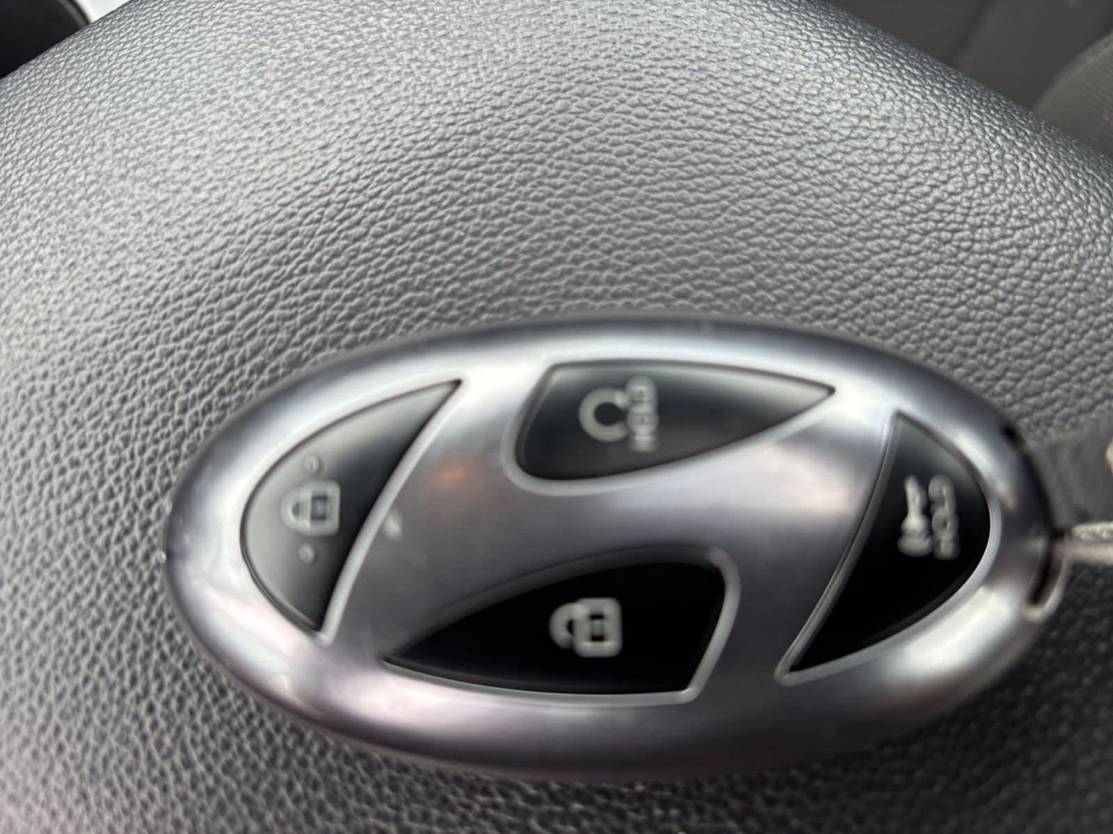 Thumbnail: 2025 Hyundai Elantra - 23