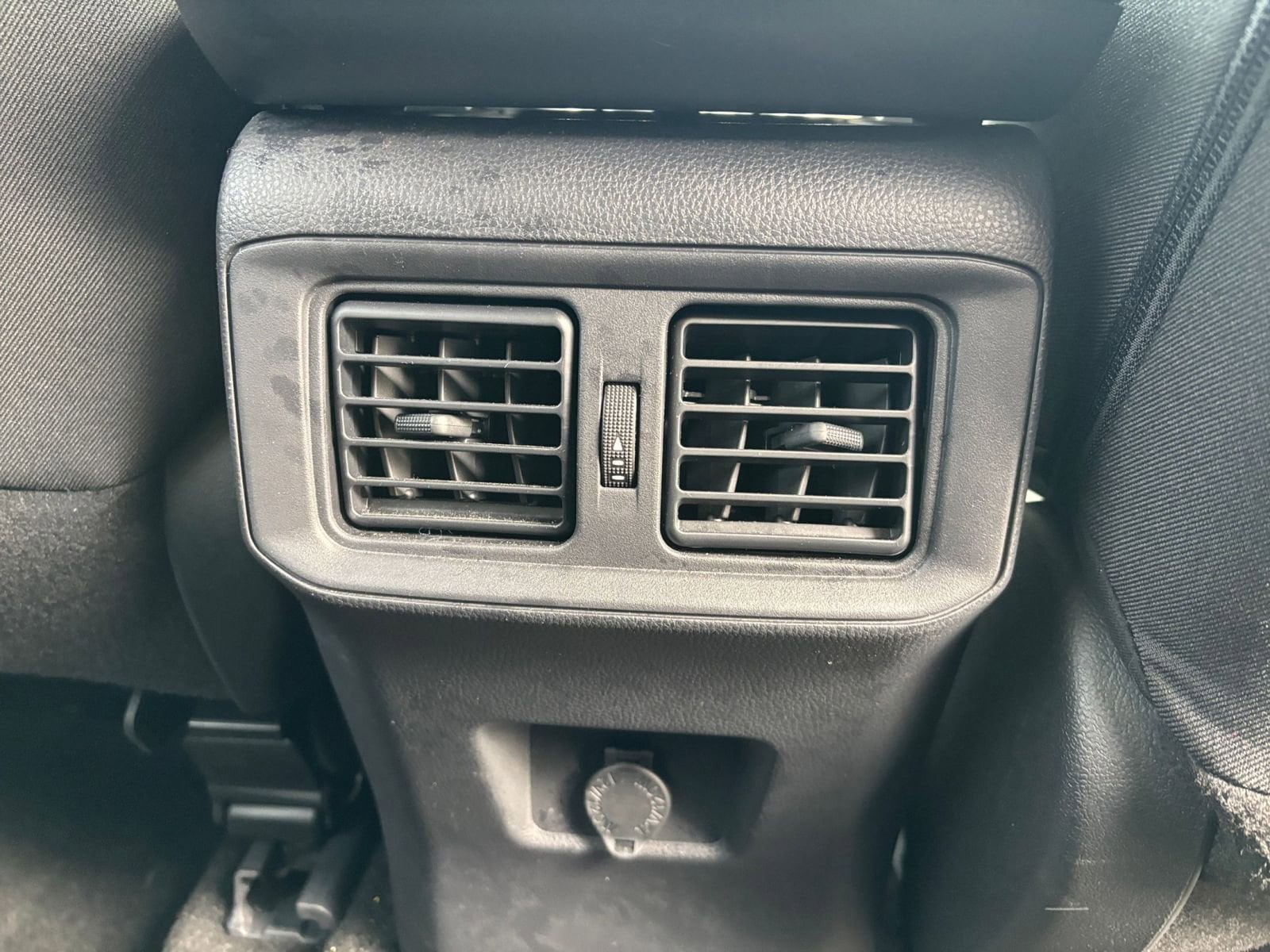 Thumbnail: 2025 Toyota RAV4 - 25