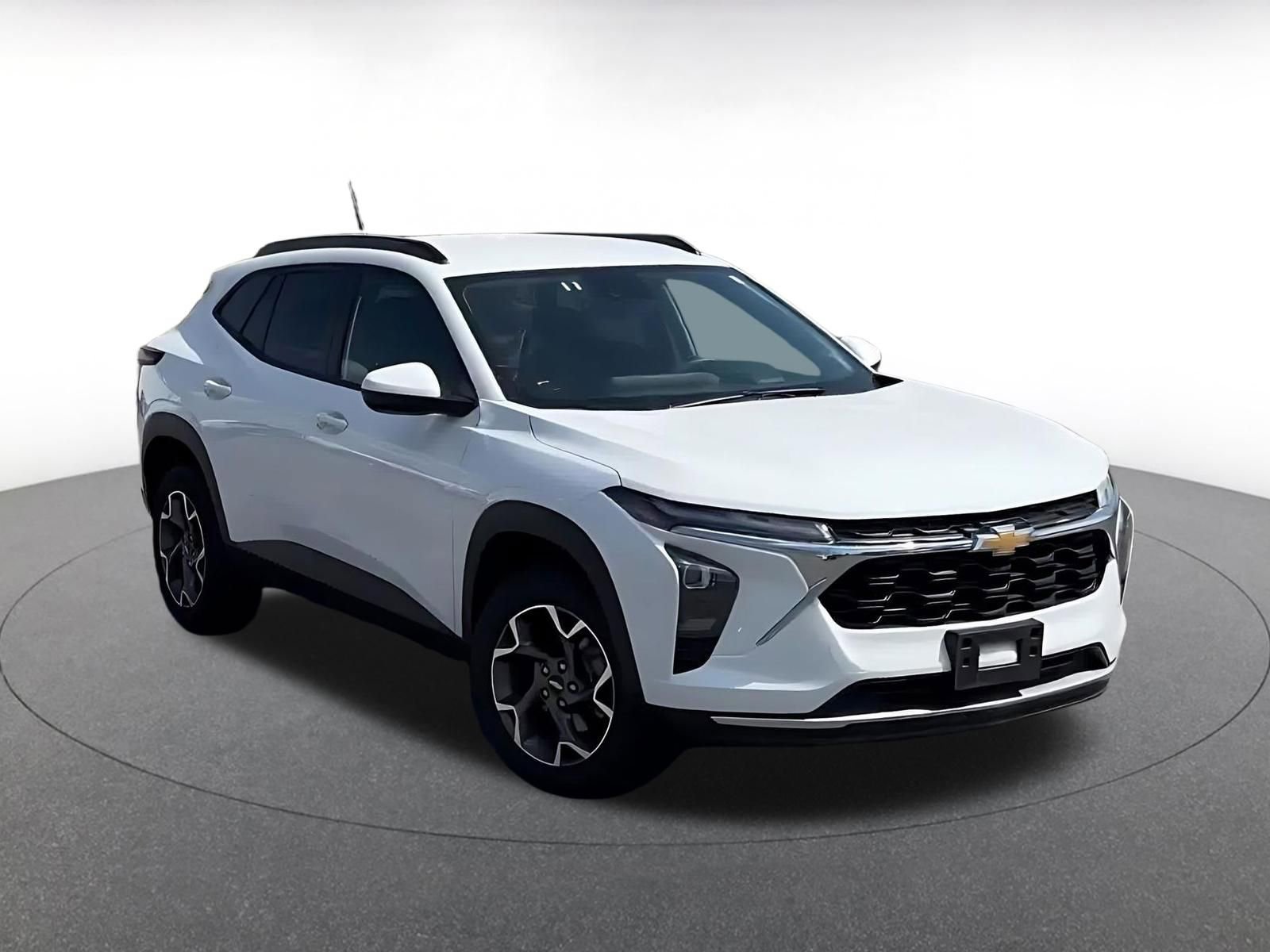 Thumbnail: 2025 Chevrolet Trax - 3