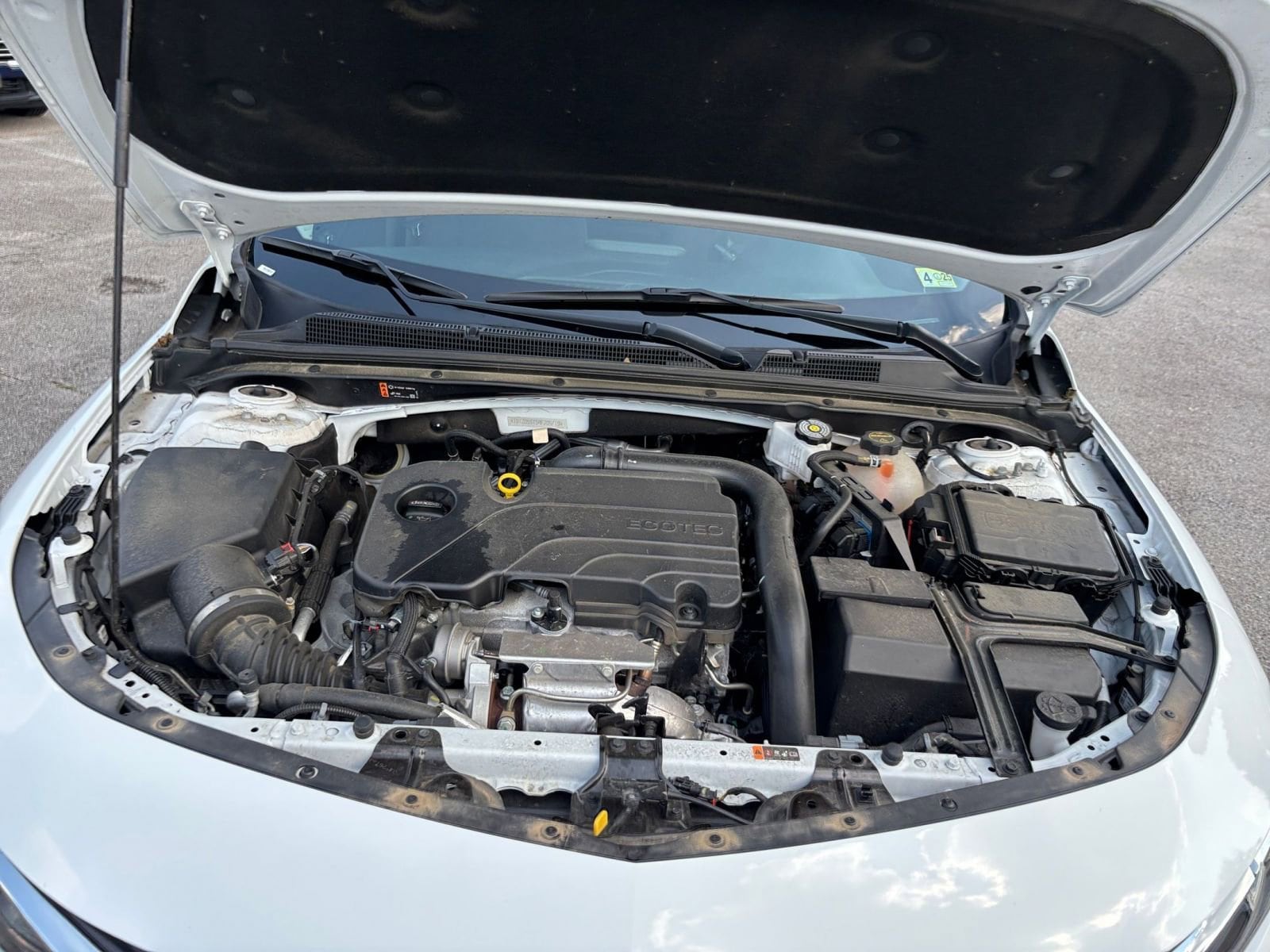 2024 Chevrolet Malibu LT 32