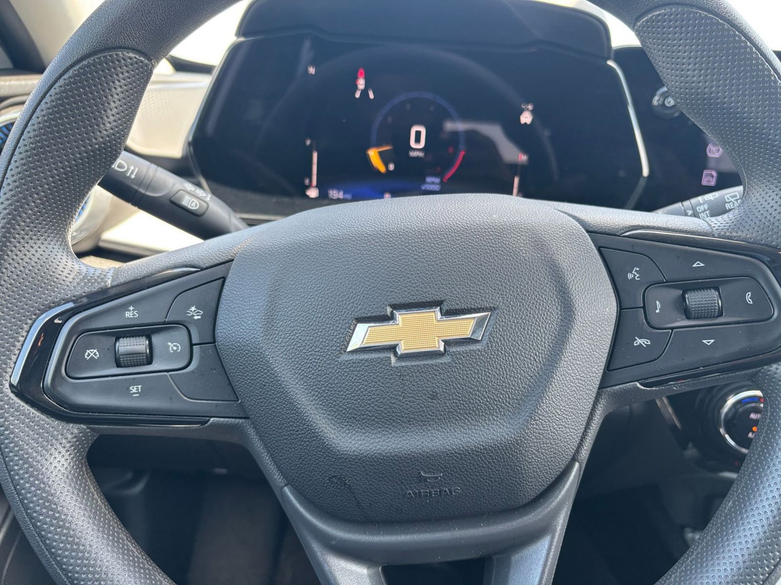 Thumbnail: 2025 Chevrolet Trax - 27