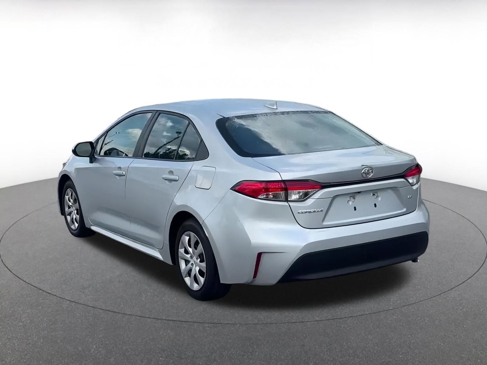 Thumbnail: 2023 Toyota Corolla - 11