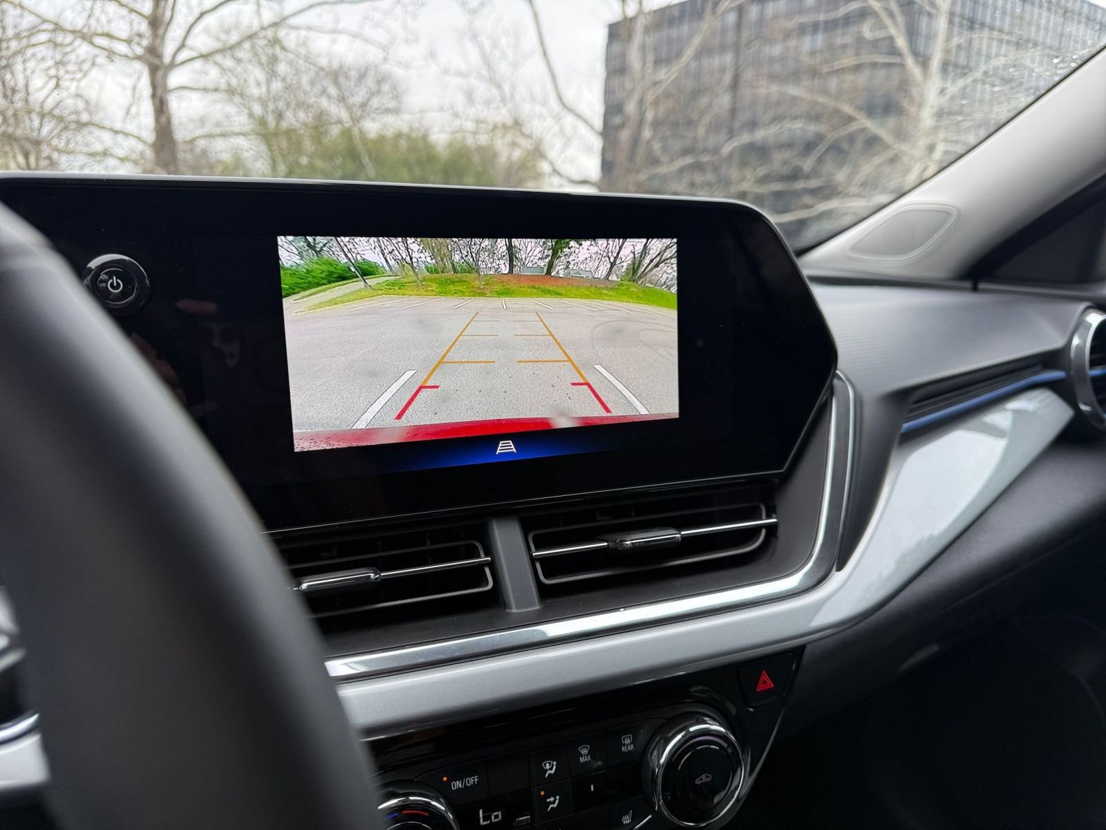 Thumbnail: 2025 Chevrolet Trax - 22