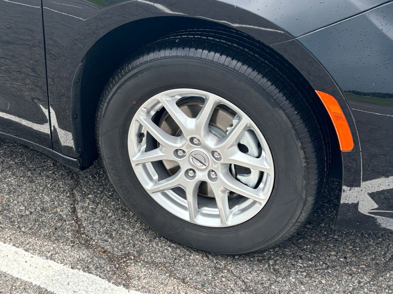 Thumbnail: 2024 Chrysler Pacifica - 33