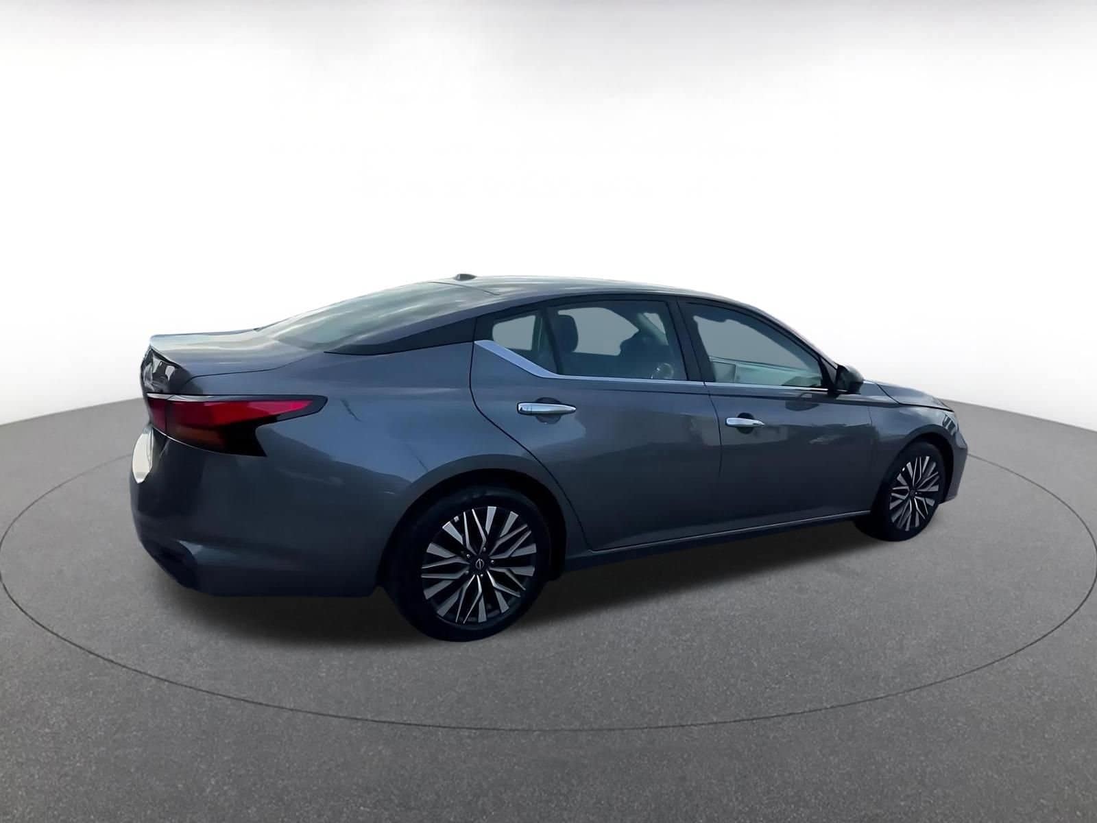 Thumbnail: 2025 Nissan Altima - 15