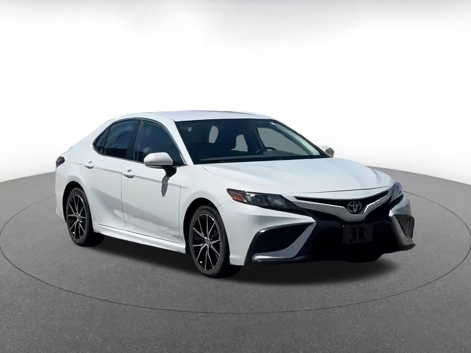 Thumbnail: 2024 Toyota Camry - 3