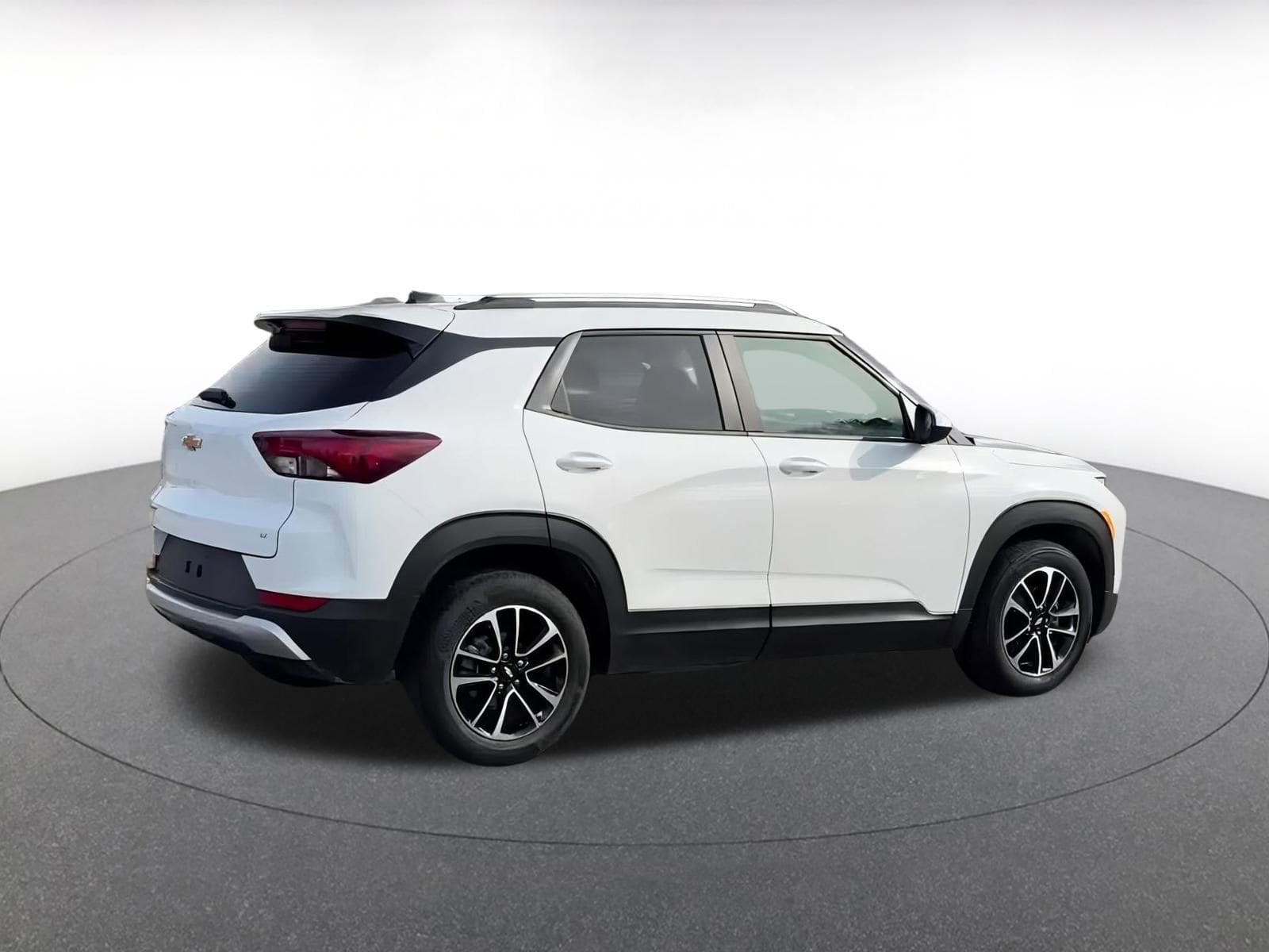 Thumbnail: 2025 Chevrolet TrailBlazer - 15