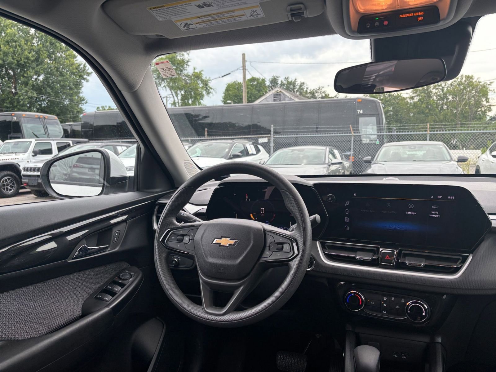 Thumbnail: 2025 Chevrolet TrailBlazer - 32