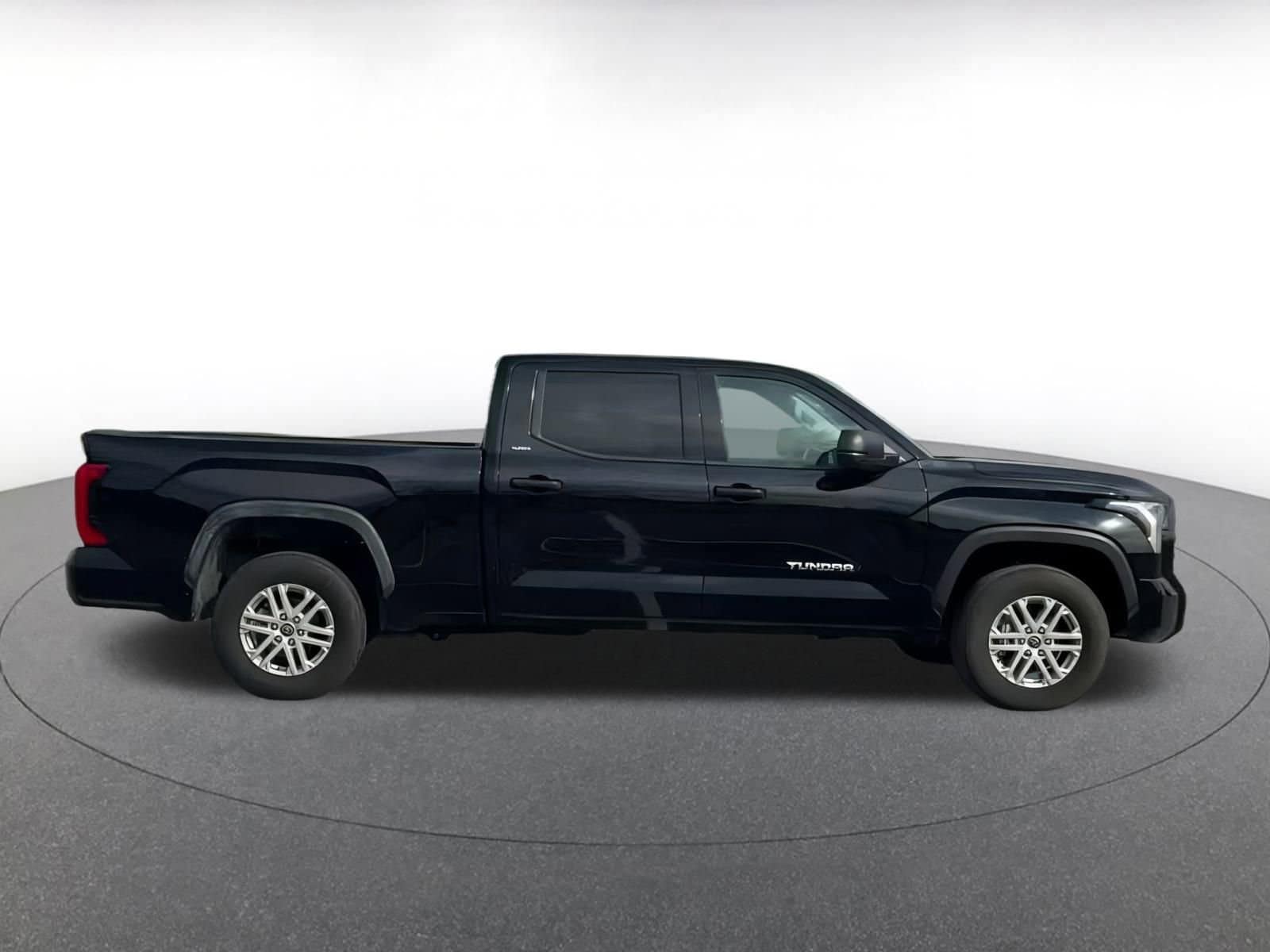 2022 Toyota Tundra SR5 16