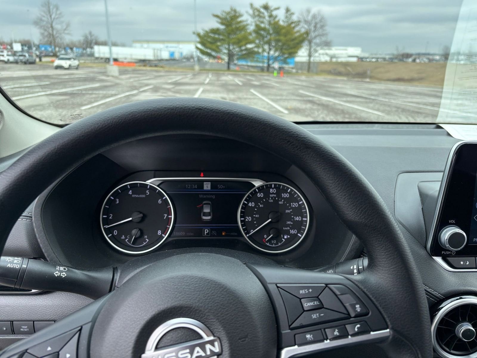 Thumbnail: 2025 Nissan Sentra - 32