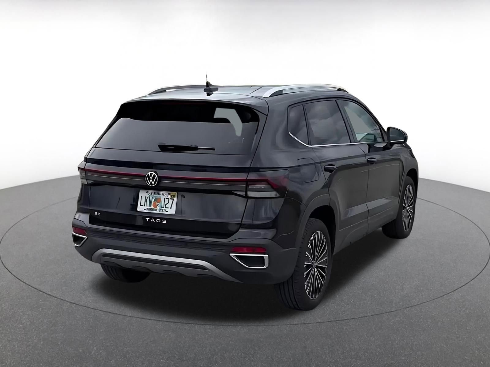 Thumbnail: 2025 Volkswagen Taos - 14