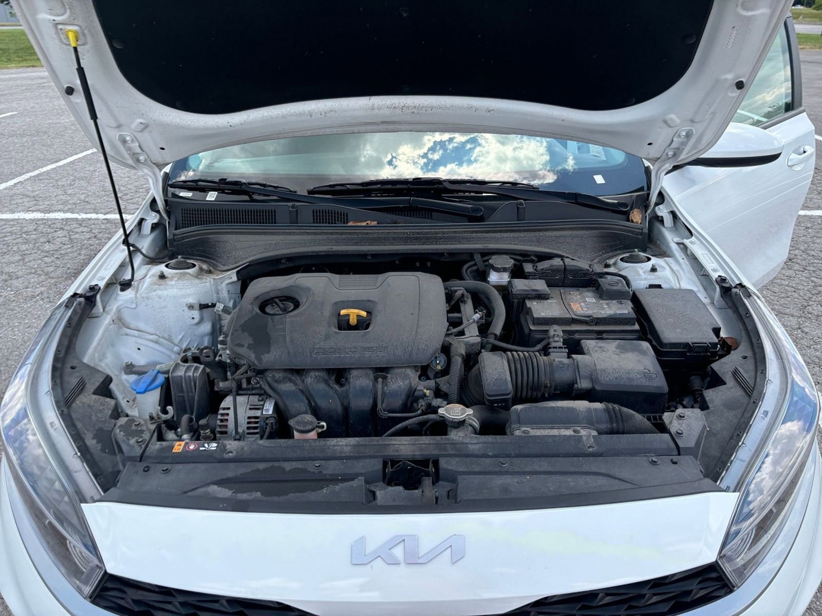 Thumbnail: 2023 Kia Forte - 31