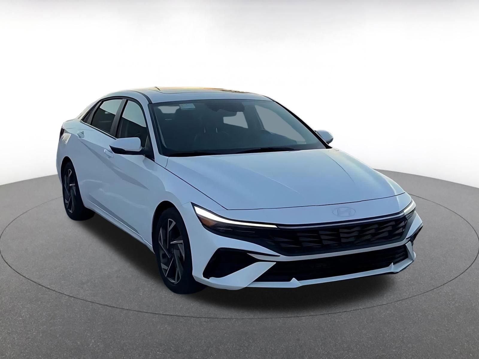 Thumbnail: 2025 Hyundai Elantra - 3