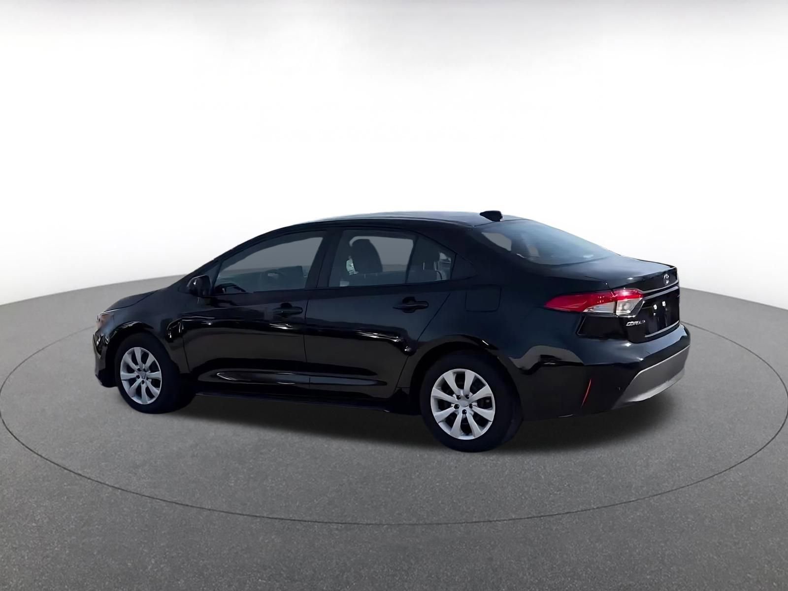 Thumbnail: 2025 Toyota Corolla - 10