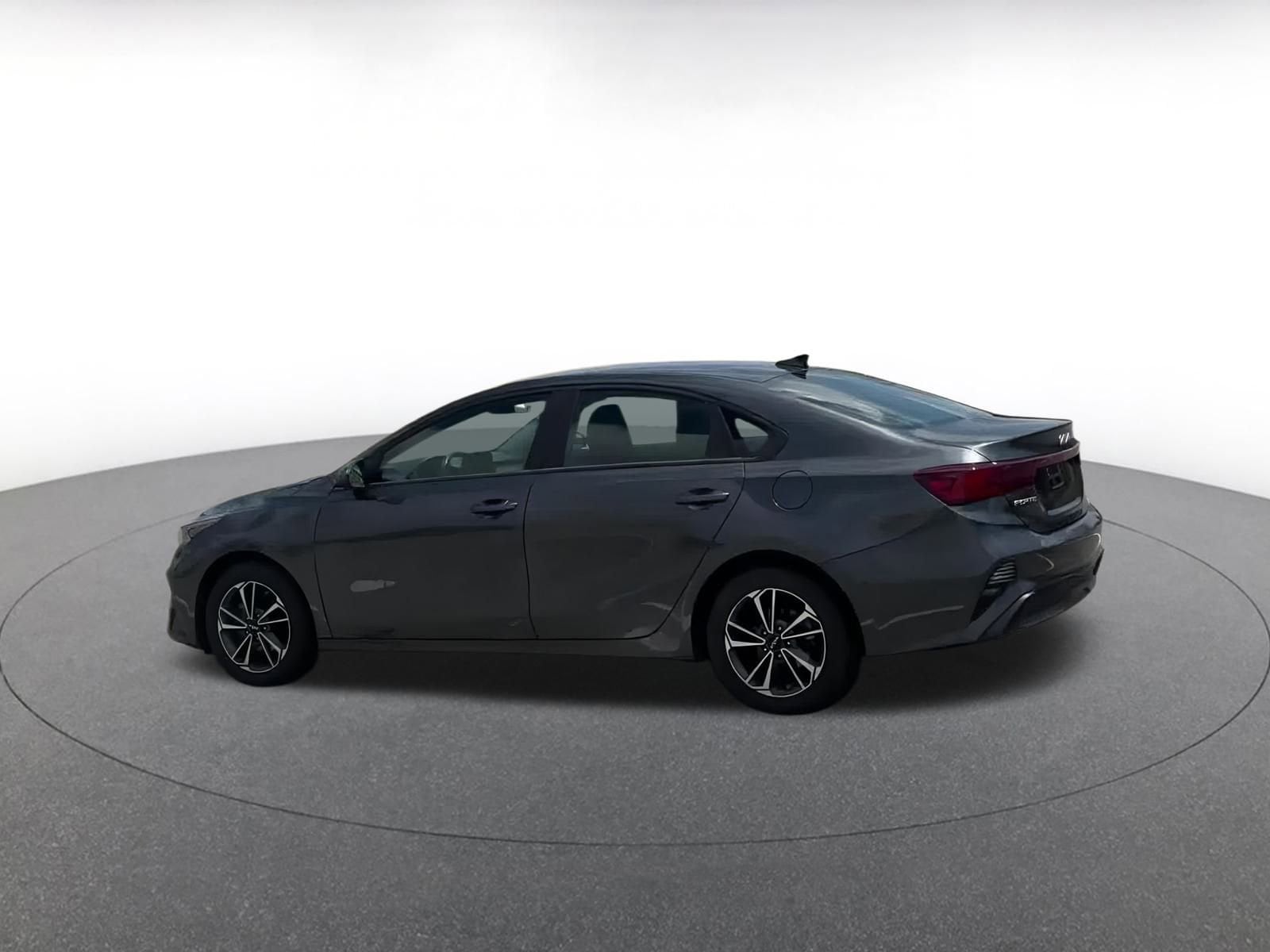 Thumbnail: 2024 Kia Forte - 11