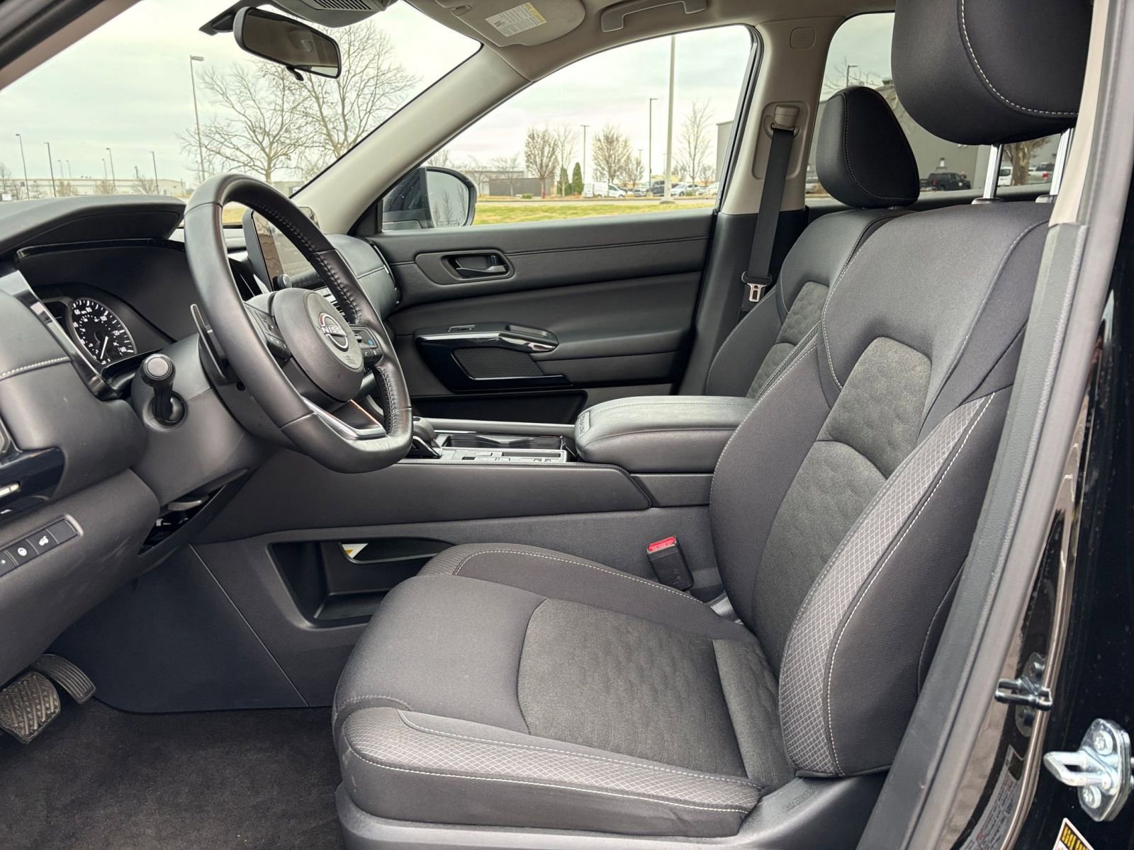 Thumbnail: 2025 Nissan Pathfinder - 29