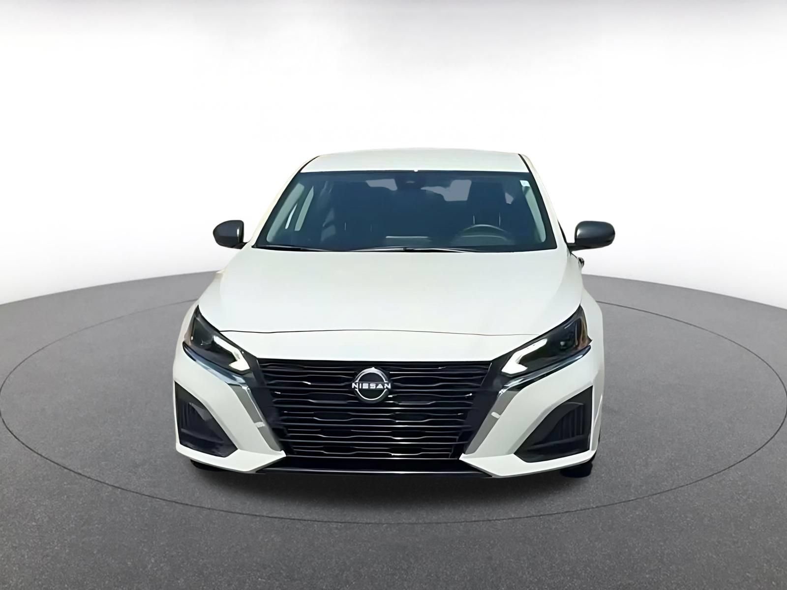 Thumbnail: 2025 Nissan Altima - 4